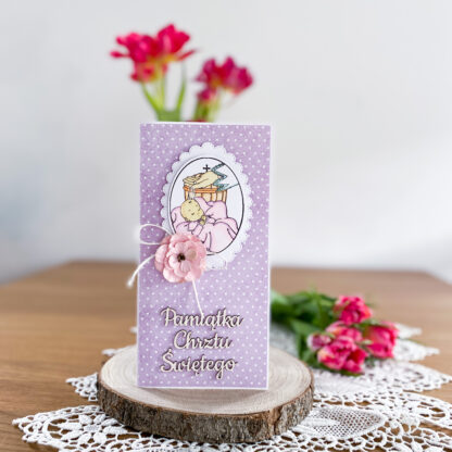 Ręcznie wykonana kartka na chrzest w fioletowej kolorystyce.